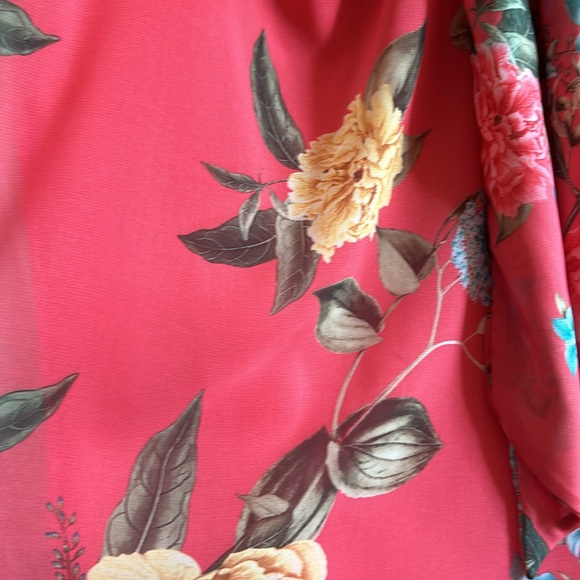 NEW STUNNING Deep Cold Shoulder Floral Blouse - Picture 7 of 15